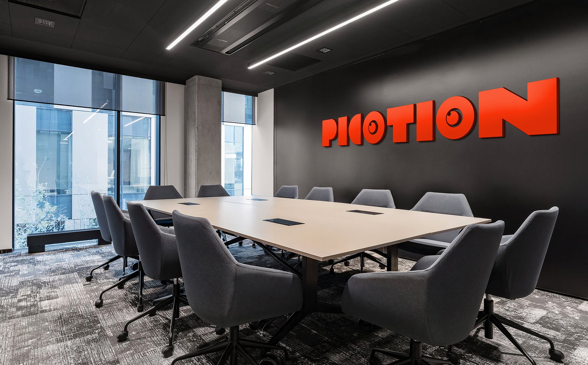 picotion-Black Wall-